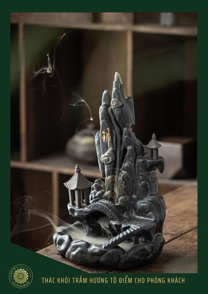 Thác khói trầm hương